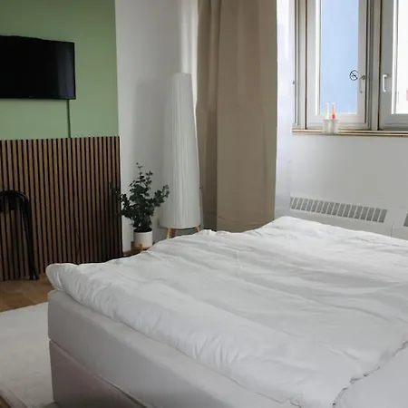 Schoenes Mit Parkplatz & 24h Checkin Apartment Cologne