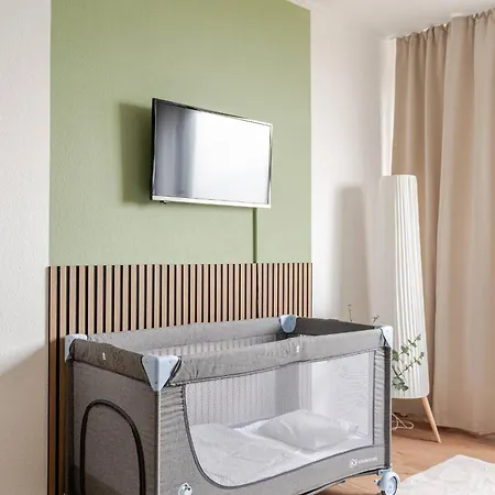 Schönes Mit Parkplatz&24h Checkin 1 Apartment