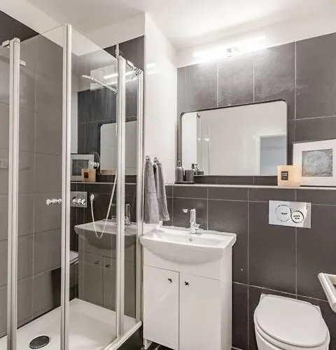 Schoenes Mit Parkplatz & 24h Checkin 1 * Colonia