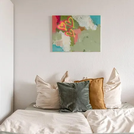 Schoenes Mit Parkplatz & 24h Checkin 1 *